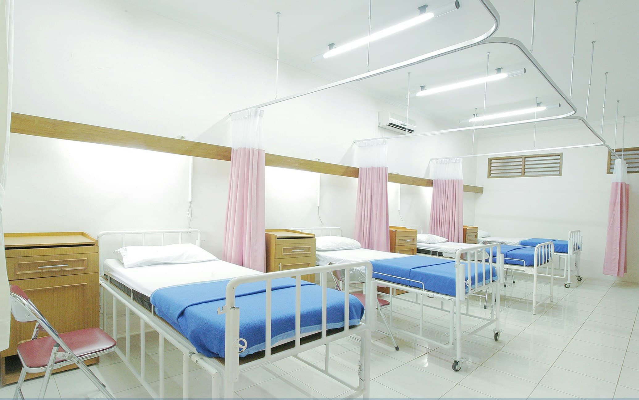 Modern healthcare facility with advanced medical technology
